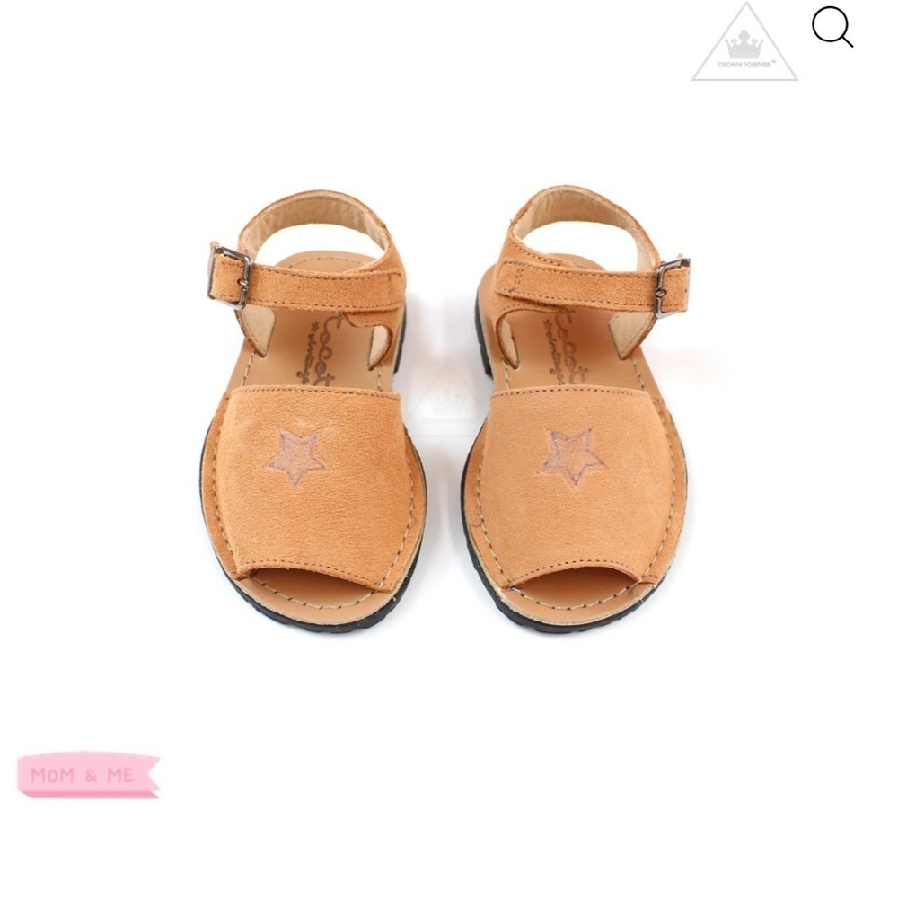 Tocoto Vintage NWT in box Euro sizing I converted Tan Sandals
